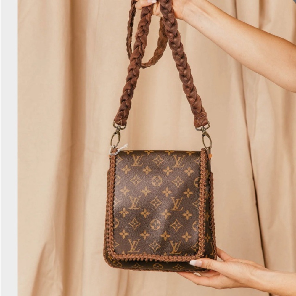 Vintage hobo bag